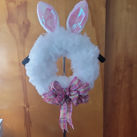 White Bunny Ear Wreath with Pink Plaid Bow - Picture 1 of 6
